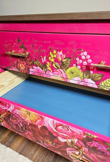 Chest of drawers