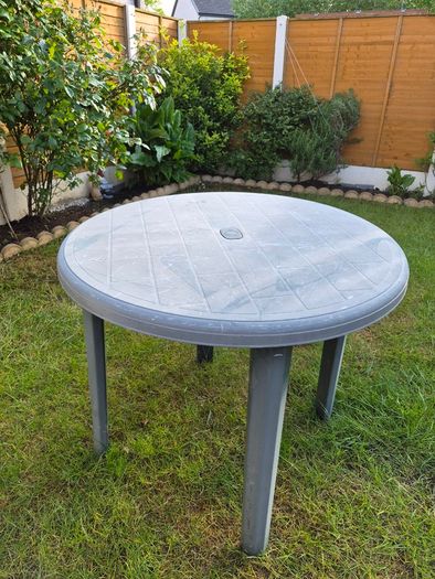 Garden table