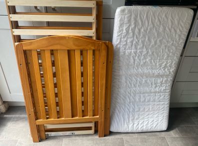 Free mothercare takeley cot and ikea vyssa mattress