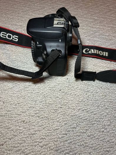 Canon 100D DSLR Camera and Canon EF-S 18-135mm IS Lens