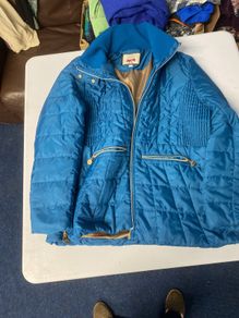 Gorgeous coat size 18 pack boutique