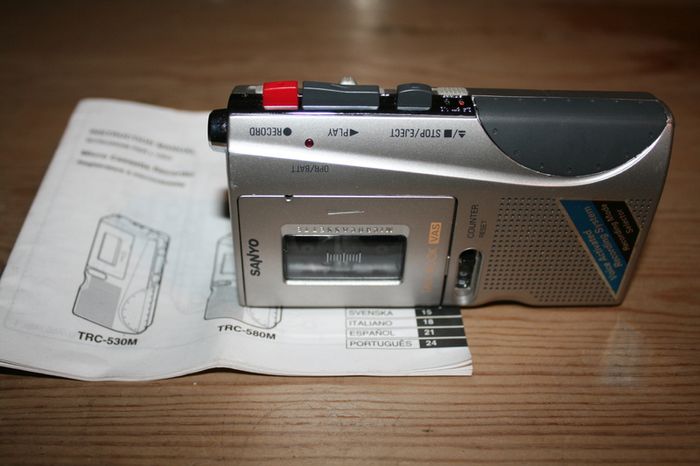 Sanyo TRC590M Dictation Machine - Micro-Cassette Recorder (TRC-590M) (in working order)