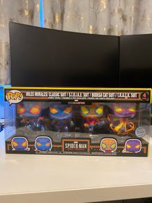 Black Light Spider-Man Miles Morales Funko Pop (4)