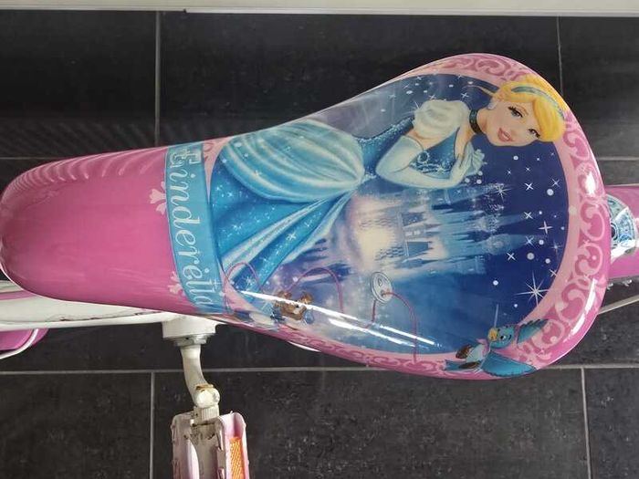 Girls princess bike. Disney.