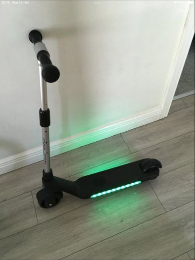 Child's electric scooter