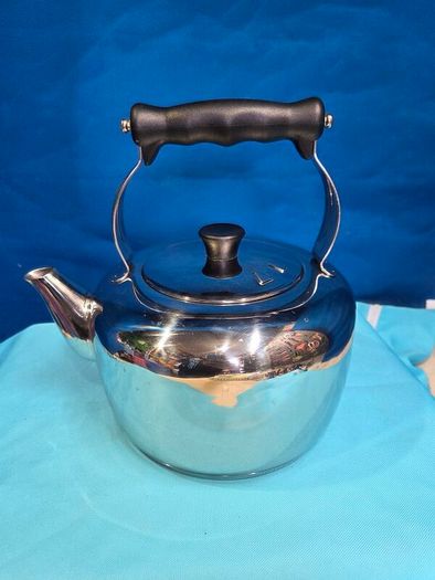 vintage castle kettle