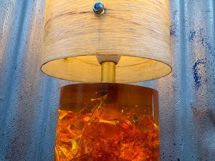 Vintage Retro MCM Original 1960s Shattaline lamp