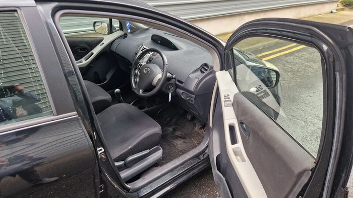 06 Toyota Yaris 1ltr petrol