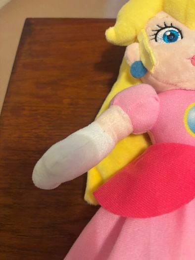 Princess Peach Plush Toy - Very Clean / No Marks