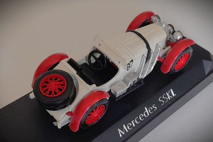 Diecast Model Mercedes-Benz SSKL - Collectable Solido Age D'Or 1:43