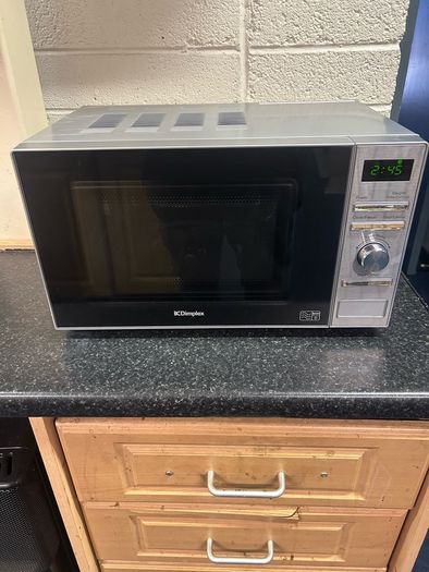 Dimplex Mircowave 20L 800W