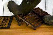 NEW Cast Iron Wellies Boot Jack &amp; Cleaner Brush