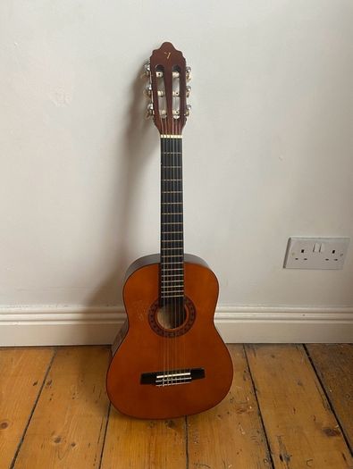 1/4 guitar
