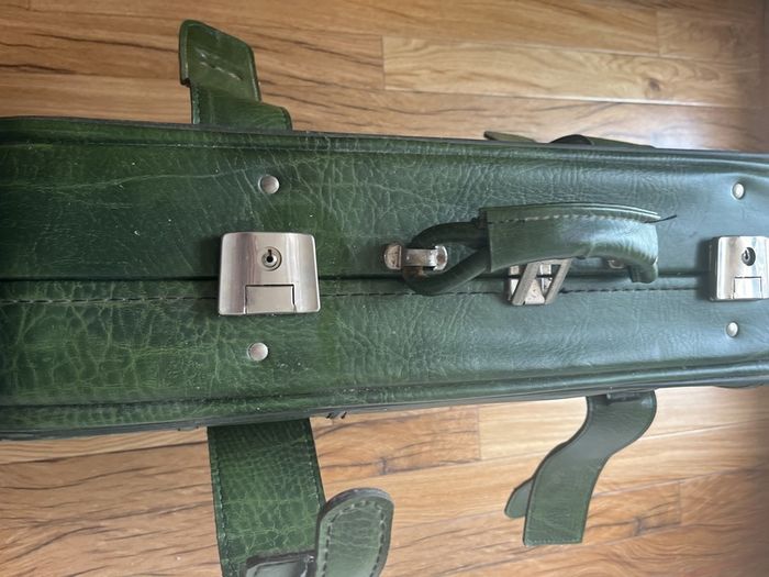 Vintage 70's Green Faux leather Suitcase VGC