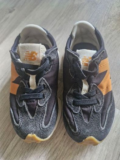 Baby new balance trainers