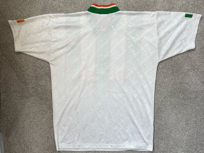 ORIGINAL Ireland away 1994 football shirt
