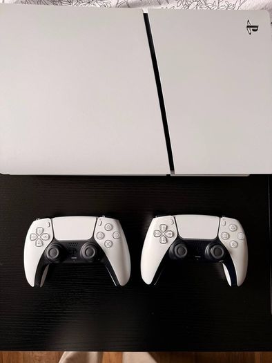 PlayStation 5 Slim (1TB)