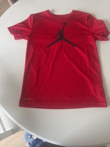 Jordan t shirt 12-13
