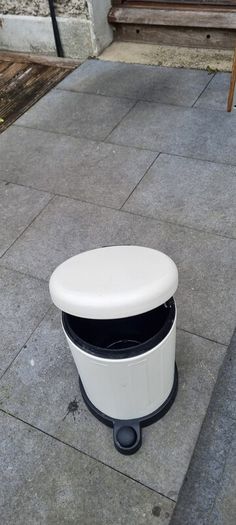 pedal bin