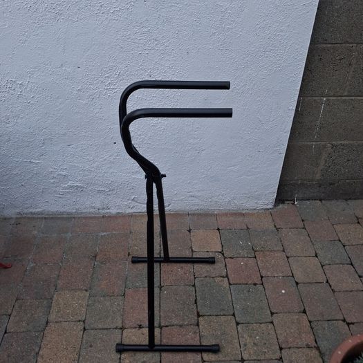Simple Black Keyboard Stand