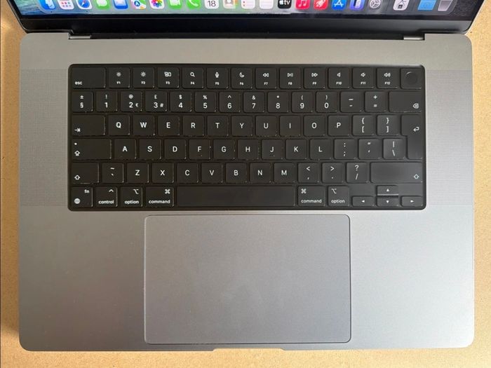Apple Macbook Pro 16" (2021) M1 Pro / 16gb / 1tb Ssd / 86% Bh