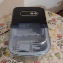 Klarstein Ice Cube Machine. Collection only.
