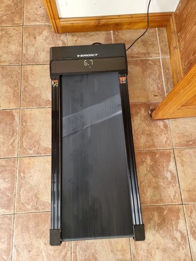 Walking treadmill.