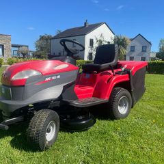 Ride on lawnmower