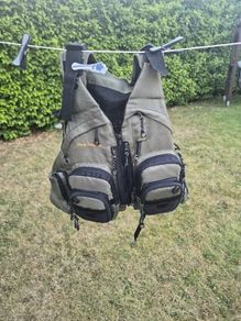 fishing vest team dragon