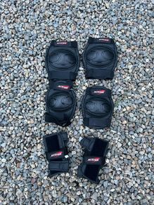 Skateboard protective pads
