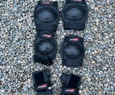 Skateboard protective pads