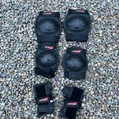 Skateboard protective pads