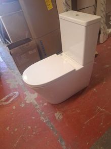 Britton Sphere Rimless cc toilet ex diplay like new