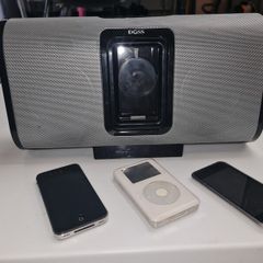 Docking Station x2 ipods and iPhone
