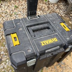 Dewalt