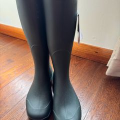 wellingtons