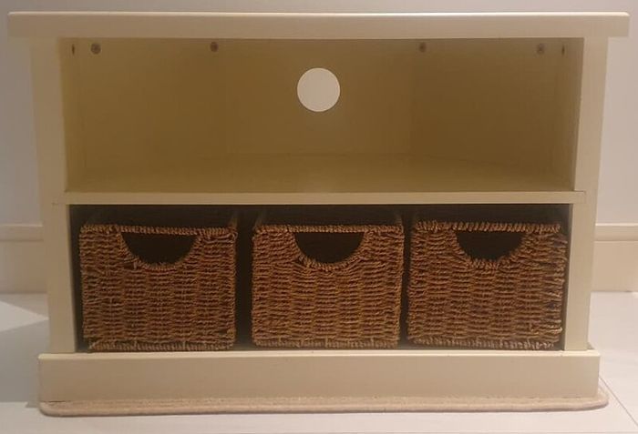 Charming TV & Storage Unit with Wicker Baskets