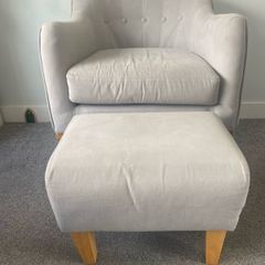Mamas and Papas Babylon Rocking Nursing Chair and Matching Footstool in Excellent Condition