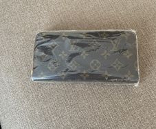 LV purse