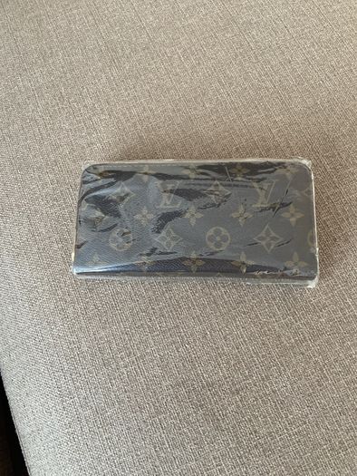 LV purse