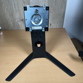 Alienware Stand & Base Fits Multiple Monitors - Models Are In The Pictures