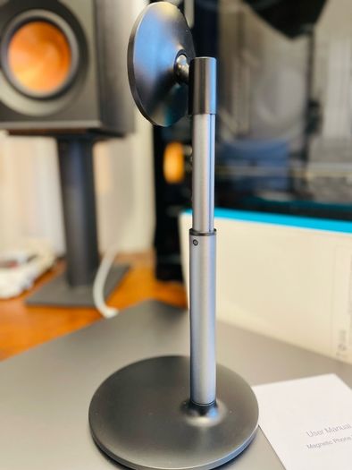 iPhone Mag Stand or Magnetic Stand