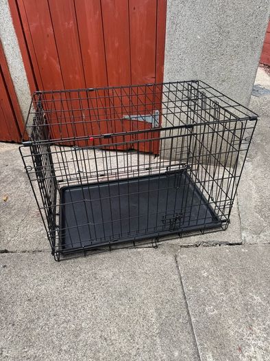 Collapsing Dog Crates - medium size - please read description