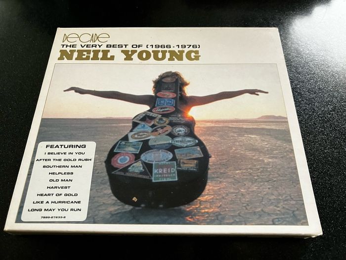 NEIL YOUNG - Decade | The Very Best Of  (1966 - 1976)        (cd)