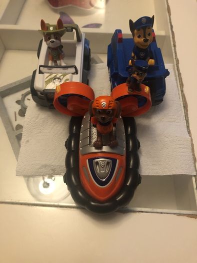 Paw Patrol ( 3 vehicles and 4 Figures )
