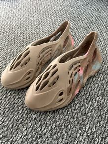 yeezy foam runners