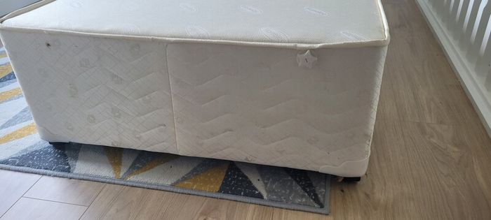 Single bed base