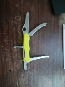 swiss army knife Victorinox rescue tool