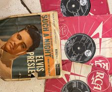 4 Elvis Presley Singles
