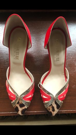 Brand New - Gia  - Size 40- Designer